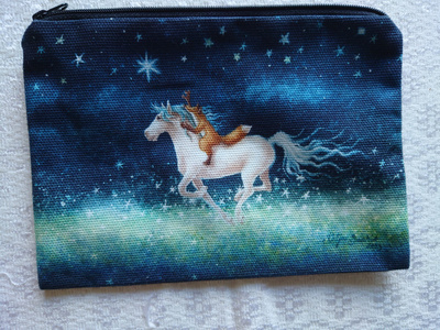 Meikkipussi Katja Saario