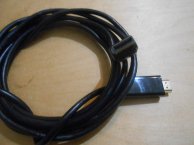 DisplayPort - HDMI kaapeli. Uusi, musta.