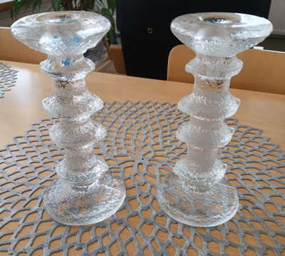 Iittala Festivo, 2 kpl  4-solmuista kynttilänjalkaa.