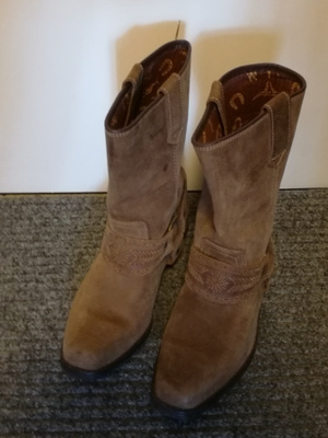 Bootsit  GB Robot   39   (pienet, ehkä 37 - 38 oikeasti)