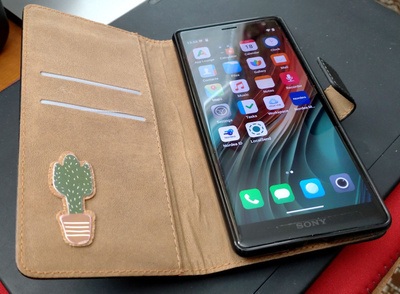 Sony Xperia XZ2 (12kk takuu)