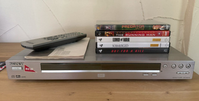 Sony DVP-NS433 DVD-soitin + viisi elokuvaa