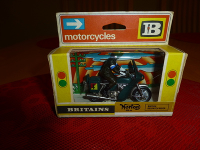 Britains 9672 norton british despatch rider 850cc 1:32