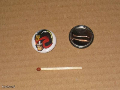 Judge Dredd rintanappi 1" a4