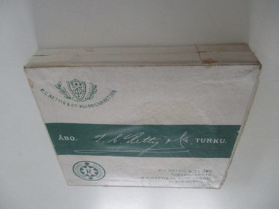 VANHA  ISO TUPAKKALAATIKKO - KLUBB NO.7 17,5 X 16,5 cm