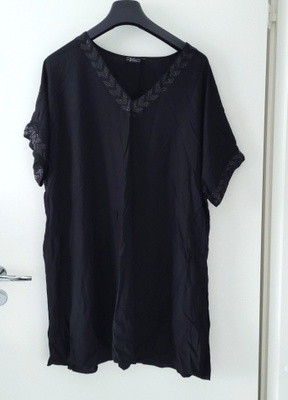 uusi oversize tunikamekko 46-48-50 (Zizzi)
