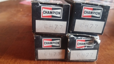Champion CH77 hehkutulpat 4kpl