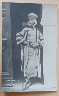 Ramón Novarro roolissaan elokuvassa The Arab, ei p.
