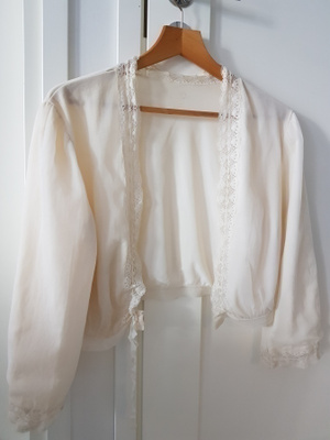 Kudos Oy Silo luonnonvalkoinen vintage Bolero - koko S