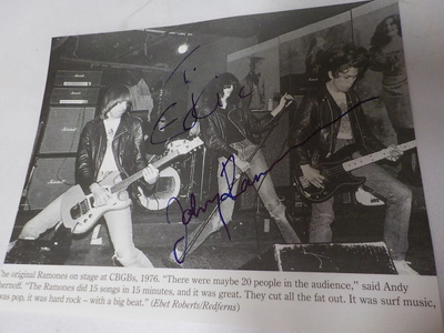 JOHNNY RAMONE [ RAMONES ] NIMIKIRJOITUS