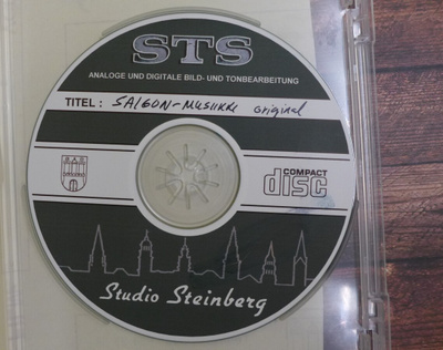 CD musiikki VietNam sodasta. USA helikopterimiehen nauhoitus