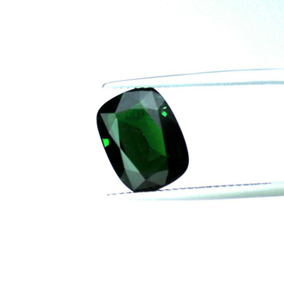 Kromi turmaliini 5.34ct syvä vihreä viistehiottu Itä-Afrikka