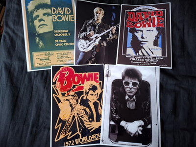DAVID BOWIE -- julistesetti A4 x 5 (mm. UPEA lahja !!!)  #1