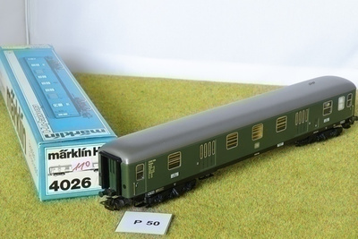 #P50 KÄYTTÄMÄTÖN Märklin 4026 matkatavaravaunu