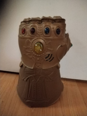 Thanos äärettömyyshanska (hasbro)
