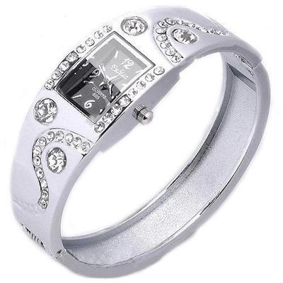 100 .. Kromin Kiiltävä Crystal Dial .. Rannekello