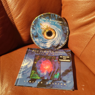 THE FLOWER KINGS-space revolver CD.