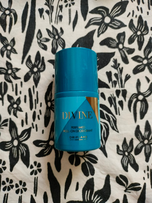 ~Oriflame Divine -antiperspirantti roll-on~