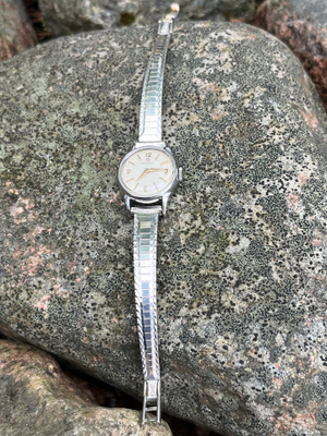 Omega naisten vintage rannekello