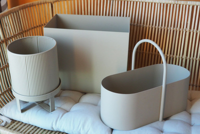 FERM LIVING tykalulaatikko + 2 ruukkua, ovh n 220e