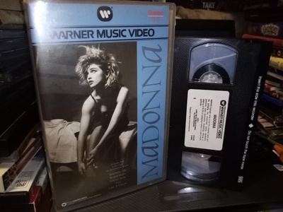 VHS MADONNA 4 VIDEO CLIPS ( SIS POSTIKULU)