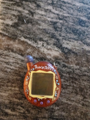 Tamagotchi Connection v4 Transparent Oranssi