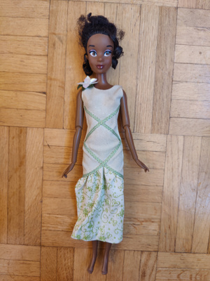 Disney store Tiana -nukke