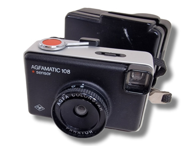Vintage filmikamera (Agfamatic 108)