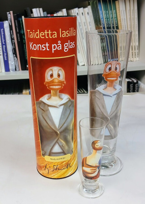 Kaj Stenvall "Redy and Willin" ja "Olemisen mallit" lasit