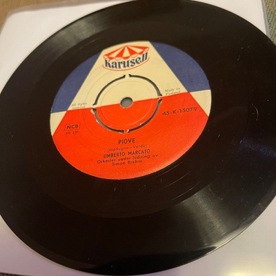 UMBERTO MARCATO: Piove * La piu bella….  * FIN 1959