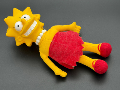 Lisa Simpson vinyl-pehmolelu 1990-luvulta.