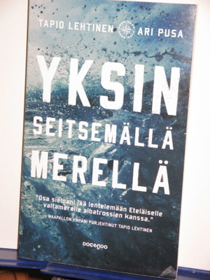 Tapio Lehtinen : YKSIN SEITSEMÄLLÄ MERELLÄ