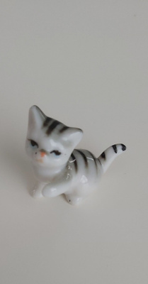 BONE CHINA  KISSA-FIGUURI, Posliinia, koko 3,8 x 3,5 cm