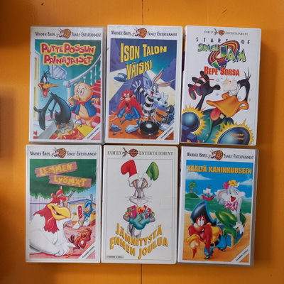 Warner Bros piirrettyjä [VHS] 5€/kpl