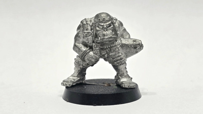 WH40K - Space Ork Boy with Plasma Gun (1988) [S26]