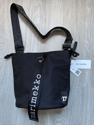 MARIMEKKO CARRY ALL SOLID MUSTA LAUKKU *UUSI*