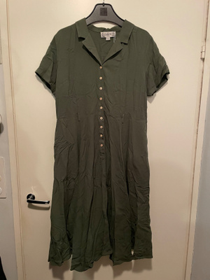 Collectif vihreä kellomekko koko 3XL