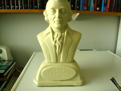 Kipsipatsas Joseph Haydn  1732-1809