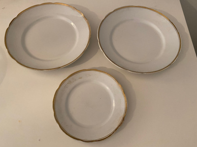 Arabia Oma lautaset