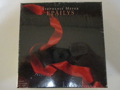 STEPHENIE MEYER EPÄILYS