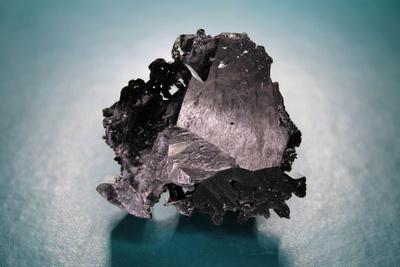 Madagaskar schörl kide musta turmaliini 565 ct / 60 x 24 mm