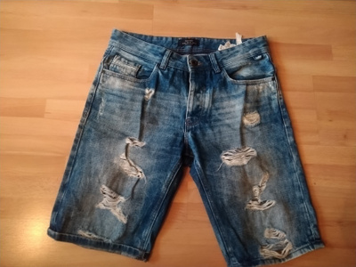 BERSHKA Shortsit W33-34-koko.