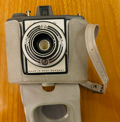 Vintage filmikamera 50-luvulta.