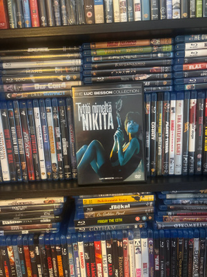 Tyttö nimeltä Nikita (1990) Luc Besson
