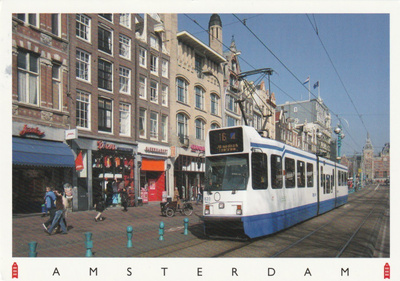 RAITIOVAUNU AMSTERDAMISSA