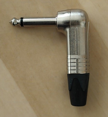 Kulma Liitinrunko  6,3 mm