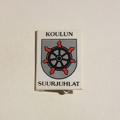 KOULUN SUURJUHLAT NEULAMERKKI