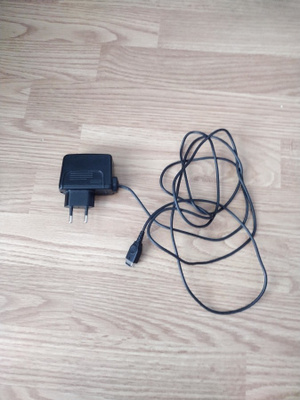 Gameboy Advance SP virtalähde