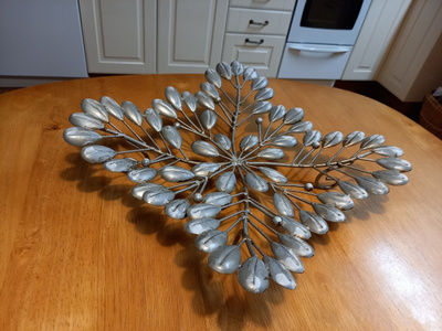 koristeellinen, metallinen hedelmävati