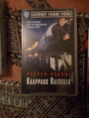 KAAPPAUS RAITEILLA